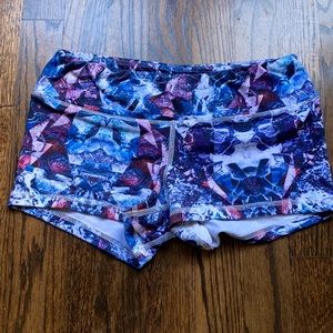FLEO shorts